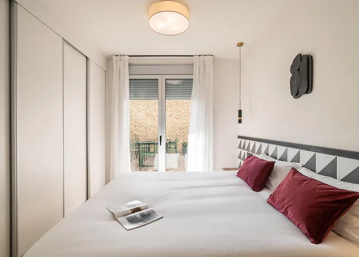 Port Forum By Olala Homes Apartment